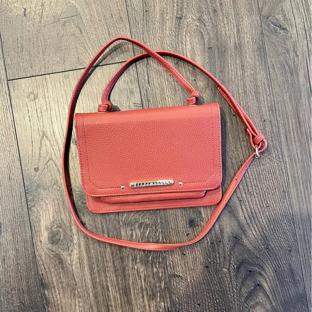 Steve Madden Purse with Over the Shoulder Strap - Picture 1 of 6
